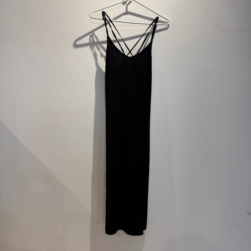 Sleeveless black dress Gap